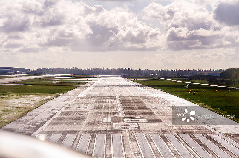 16R跑道图片素材