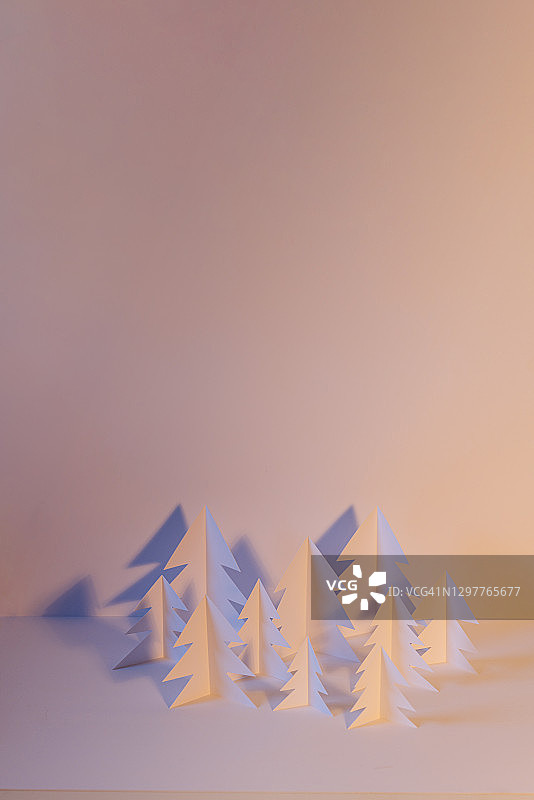 白色纸质工艺树木的影棚拍摄图片素材