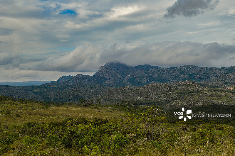 卡皮瓦里附近风景 - 塞罗 - 茹基蒂尼奥尼亚河谷 - 米纳斯吉拉斯州 - 巴西 - 38图片素材
