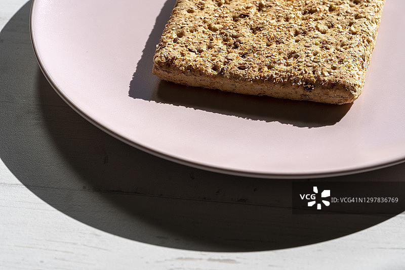 盘中的烤面包片图片素材