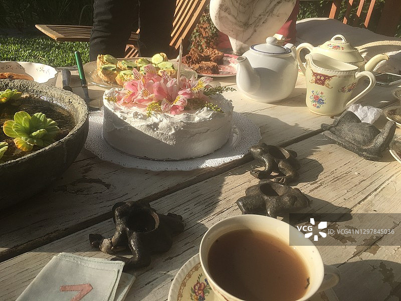 阳光下的下午茶图片素材