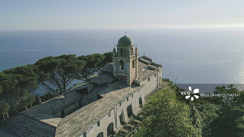 地中海海岸线和蒙特内罗保护区鸟瞰图图片素材