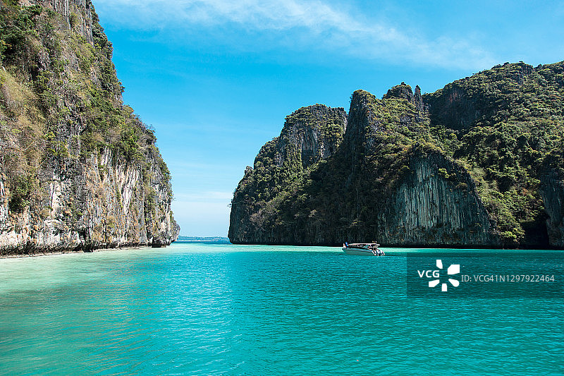 泰国甲米府皮皮岛奥皮莱泻湖图片素材