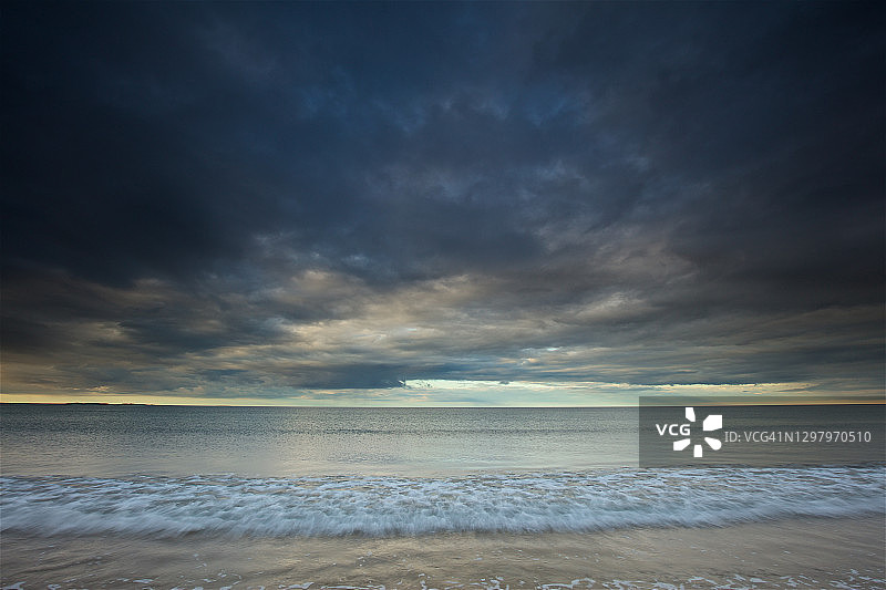 水波荡漾的海景摄影图片素材