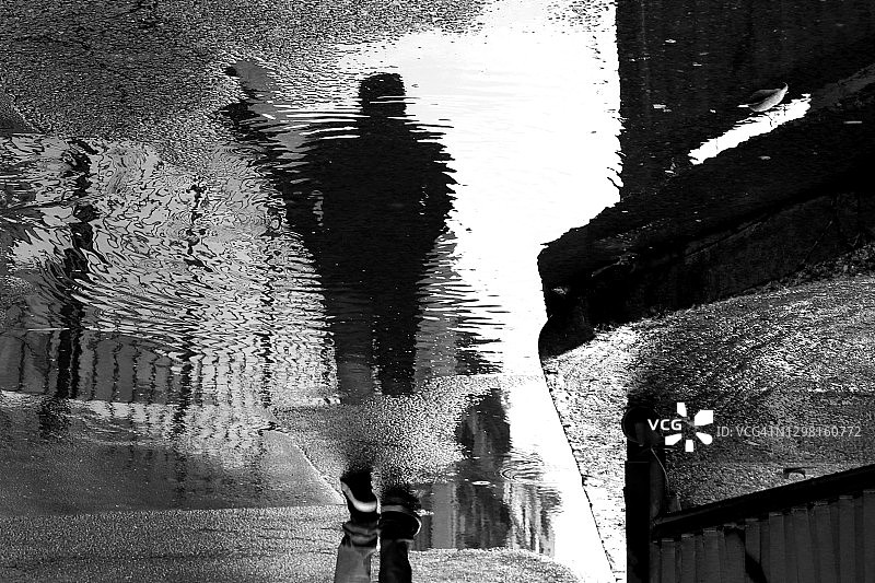 巴黎的雨天图片素材