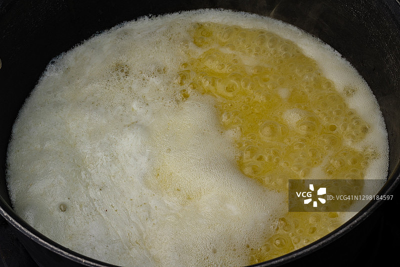 沸腾的黄油图片素材