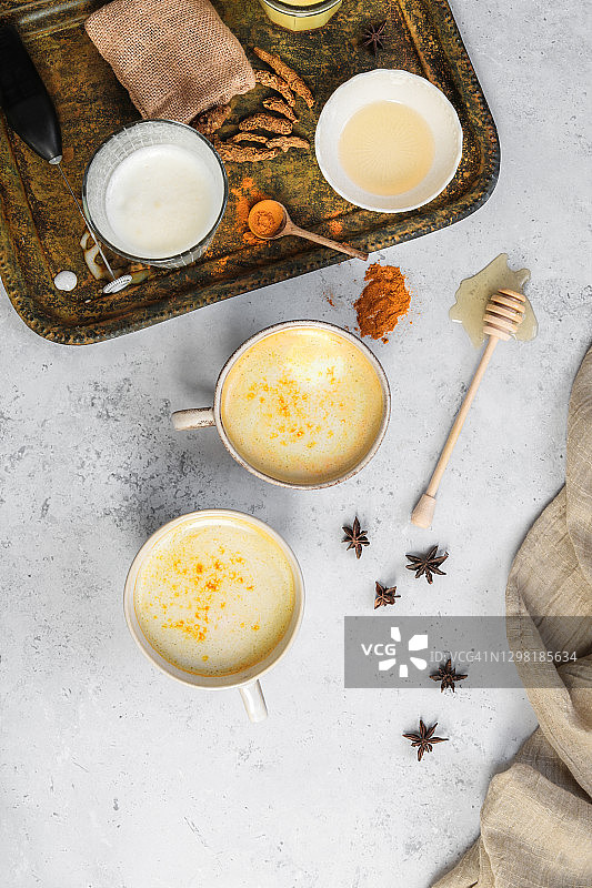 姜黄黄金牛奶茶图片素材