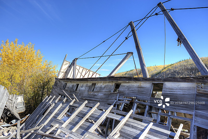 19世纪明轮船的腐烂残骸图片素材