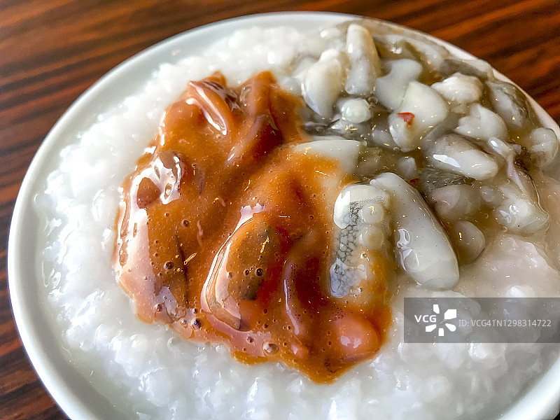 鱿鱼盐辛和章鱼芥末粥图片素材