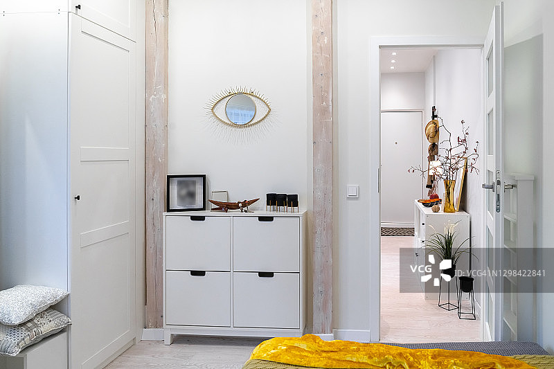 老房子里的现代单身公寓一角图片素材