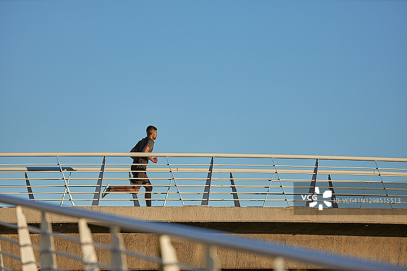 有时你只需要追逐你想要的东西图片素材