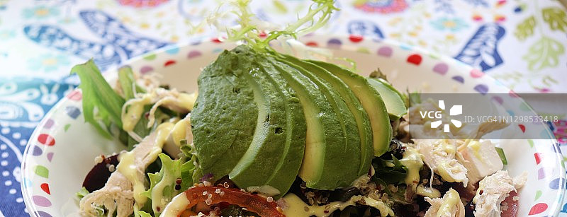 自制牛油果沙拉图片素材