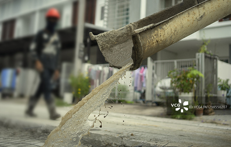 水泥车建筑工地工人施工特写图片素材
