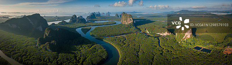 泰国攀牙湾日出时分的360度航拍景观图片素材