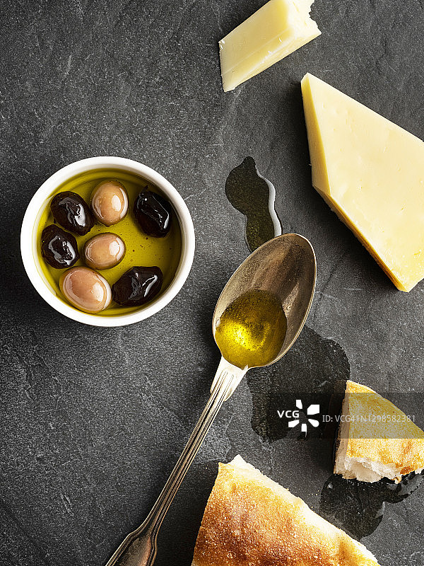 橄榄油奶酪皮塔饼图片素材