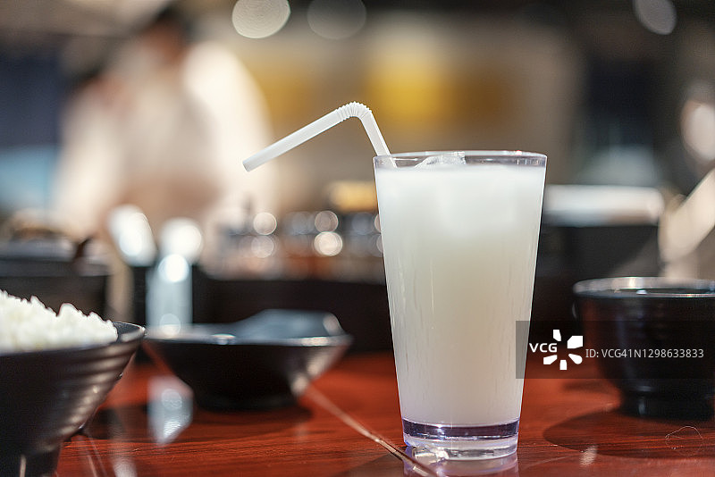 日式传统饮品桌面特写图片素材