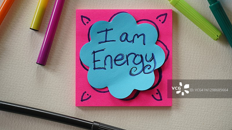 “我被爱着，我脚踏实地，我已足够，我是能量，我是振动”肯定语录，5之4图片素材