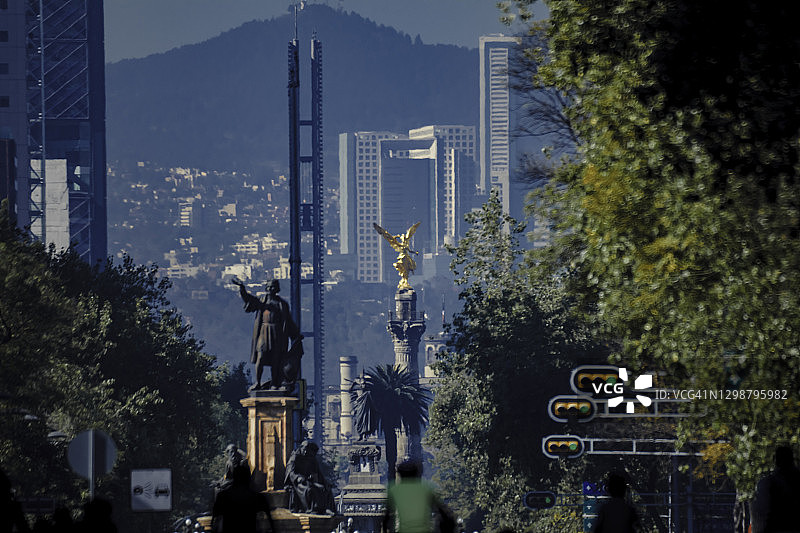 墨西哥城改革大道纪念碑图片素材