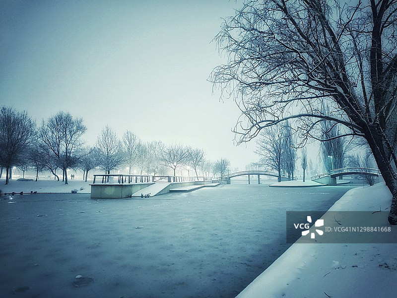 马德里历史降雪景象图片素材