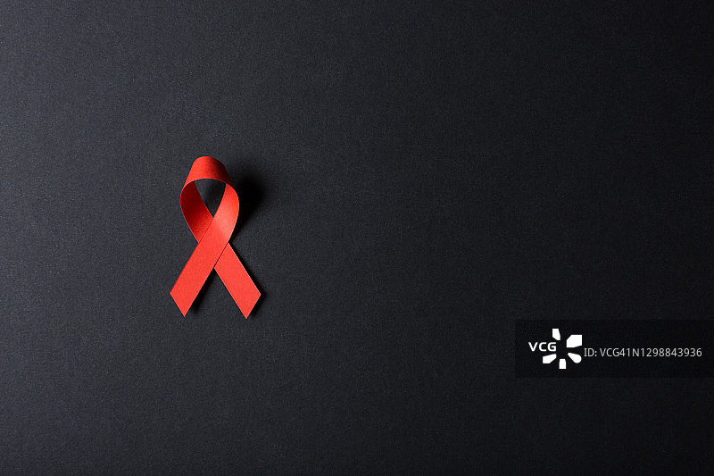 红色关怀丝带图片素材