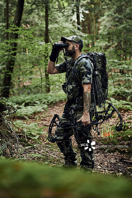 阿巴拉契亚山脉的弓箭猎人图片素材
