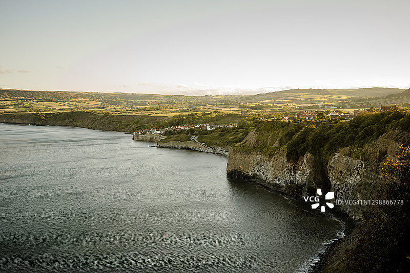 日落时远眺罗宾汉湾图片素材