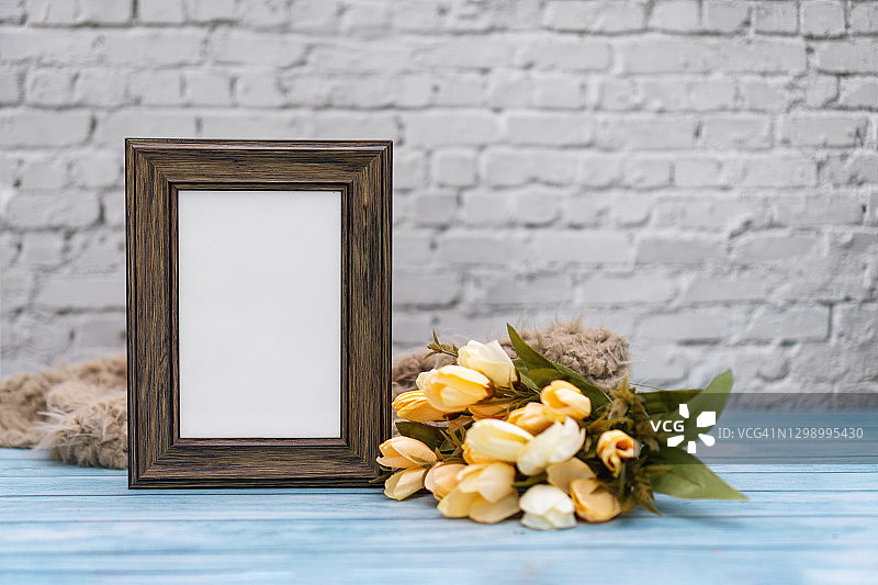 空白相框和花图片素材