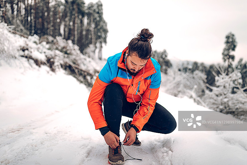 像鞋带一样系紧图片素材