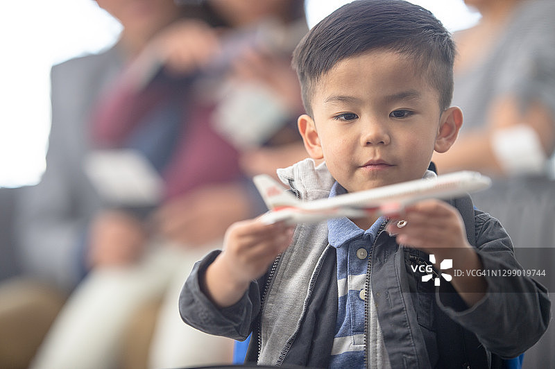 想要长大后开飞机图片素材