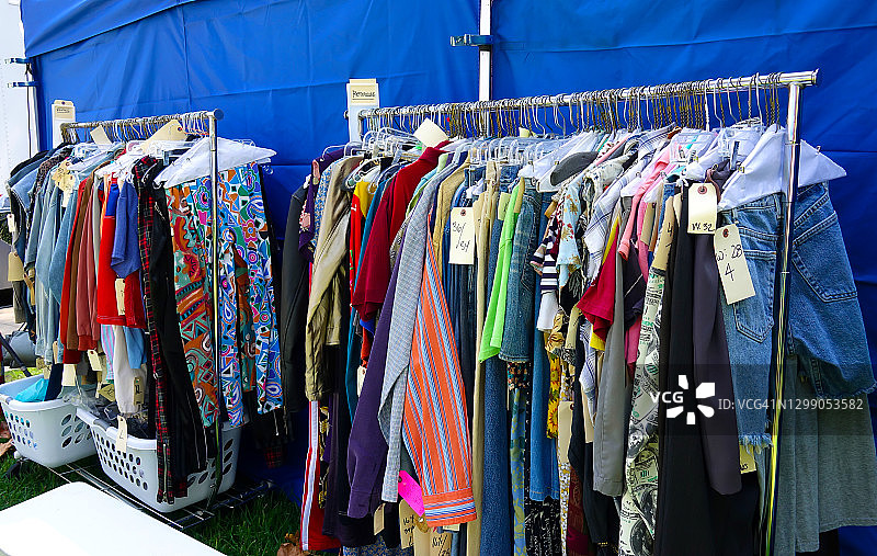 外景地电影拍摄服装图片素材