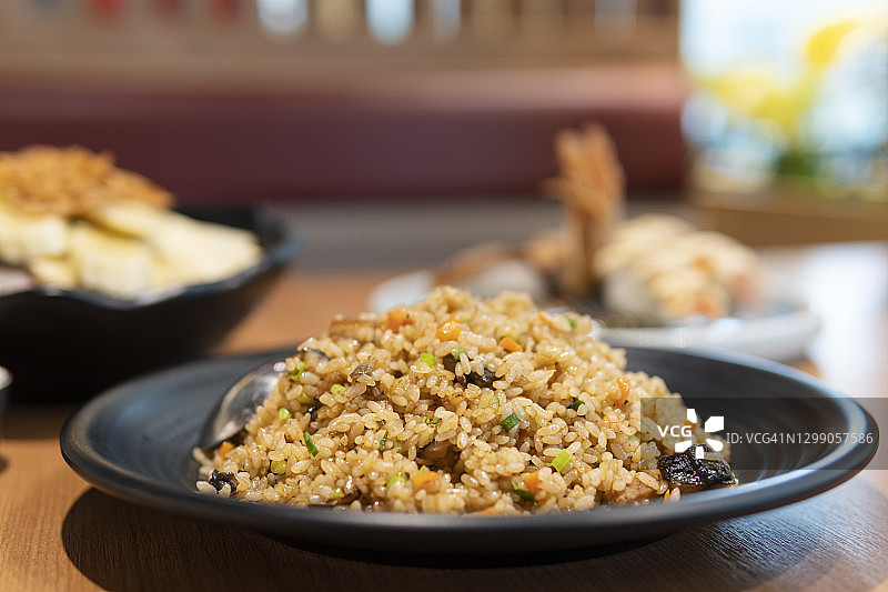 餐厅里的炒饭特写图片素材