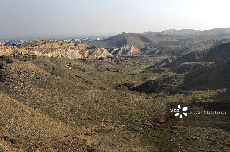 伊拉克库尔德斯坦地区埃尔比勒和达胡克之间的景观图片素材