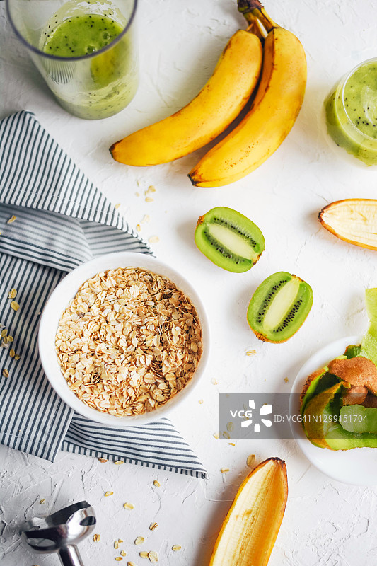 燕麦片水果酸奶图片素材