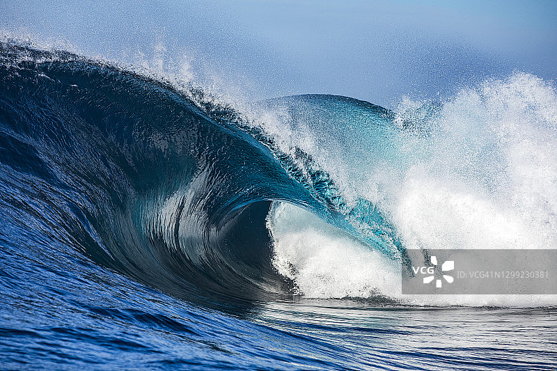 蓝色巨浪图片素材