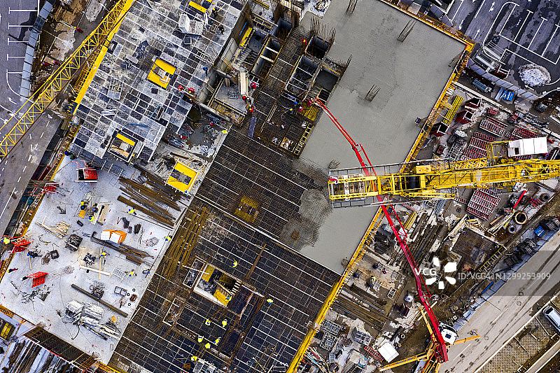 带有起重机的建筑图片素材