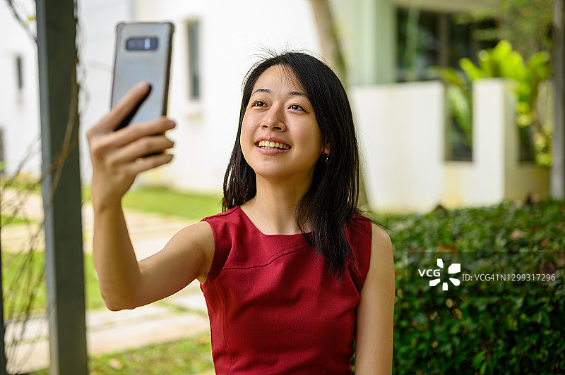 无忧无虑的自拍时光图片素材