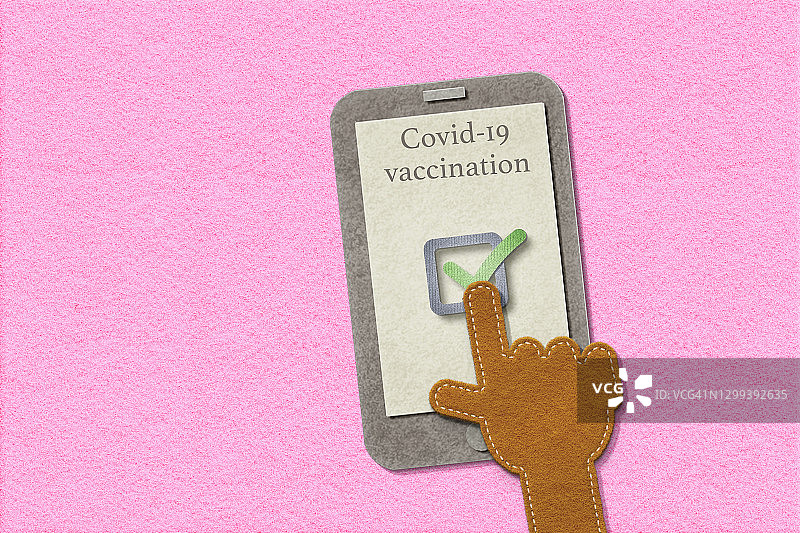 用于新冠疫苗接种概念图像的手机应用图片素材