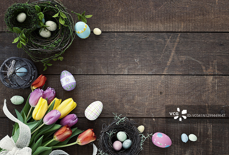 复活节郁金香花环乡村背景图片素材
