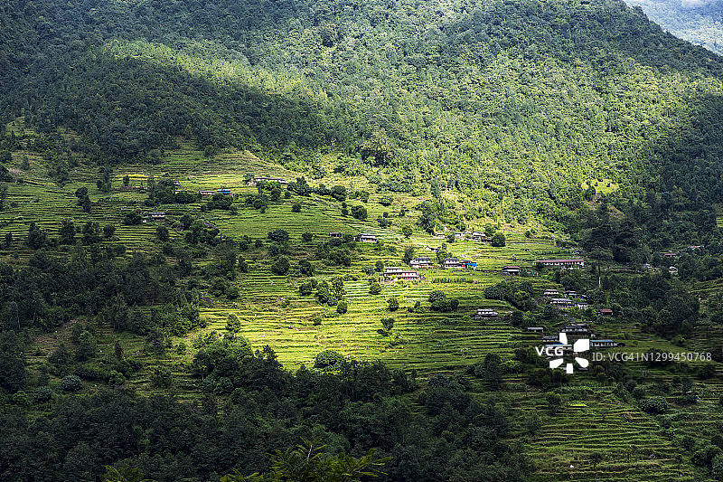 尼泊尔博卡拉附近的乡村风光图片素材
