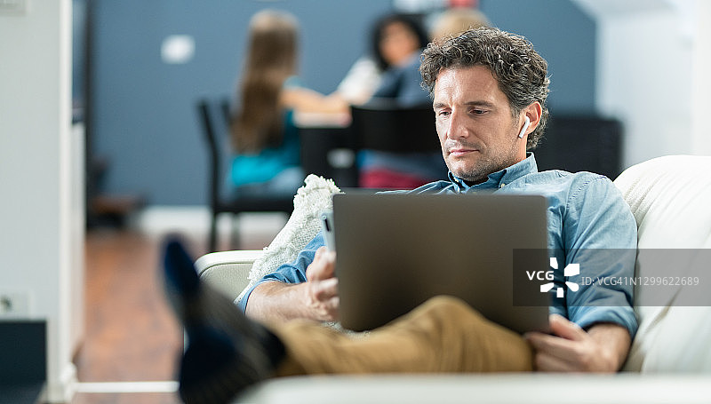 在家工作图片素材