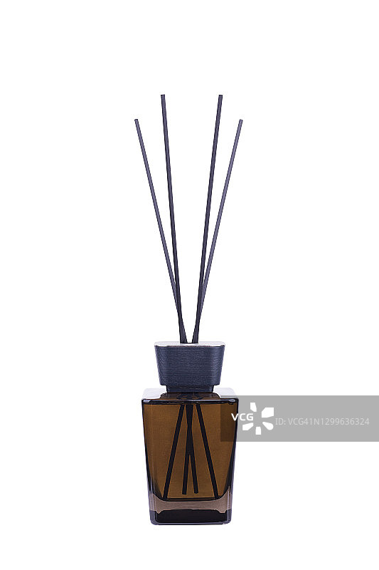 白色背景上的木棍香薰图片素材