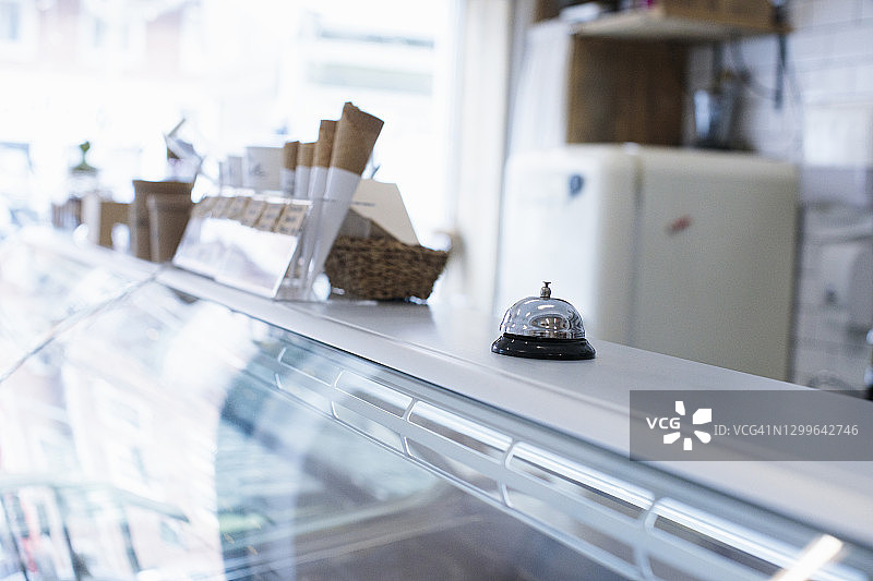 餐厅柜台的门铃服务图片素材