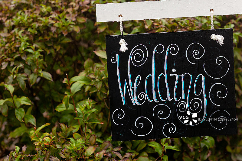 婚礼手绘木质指示牌图片素材