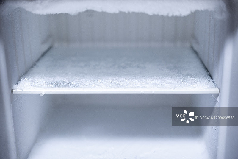 打开的冰箱特写图片素材