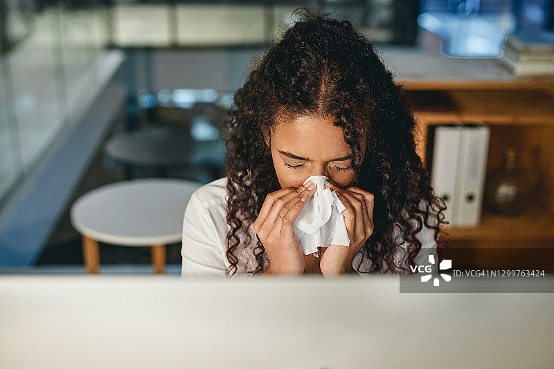 厌烦不断打喷嚏图片素材