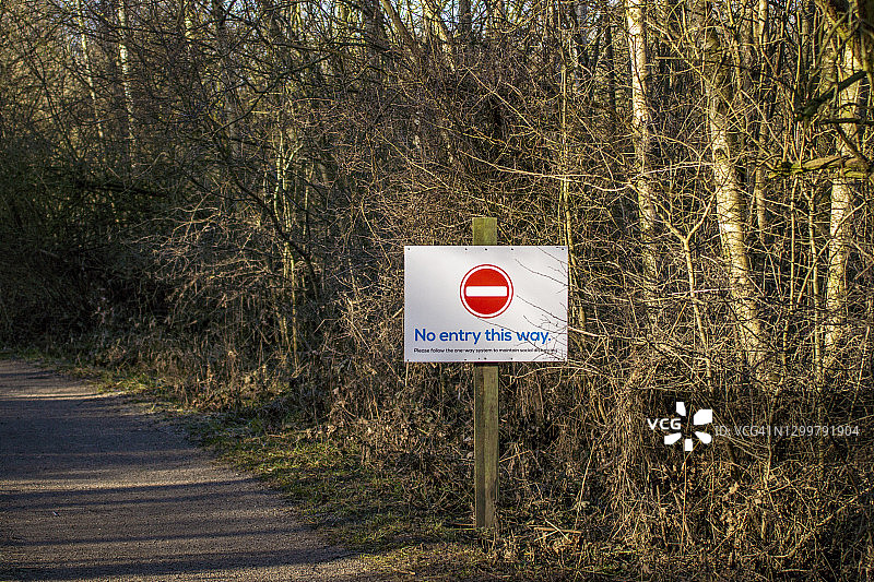 新冠疫情期间使用的禁止入内标志图片素材