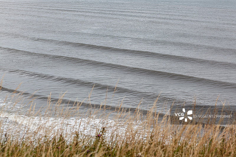 英格兰东北部海浪图片素材