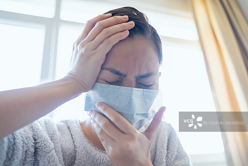 冠状病毒的症状图片素材