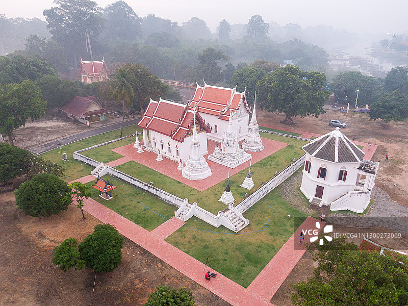 泰国乌泰他尼府乌波萨塔拉姆寺或菩寺庙宇风光图片素材