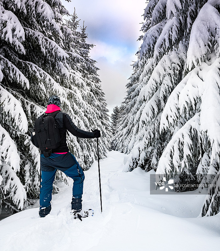 雪地健行和冬季徒步图片素材